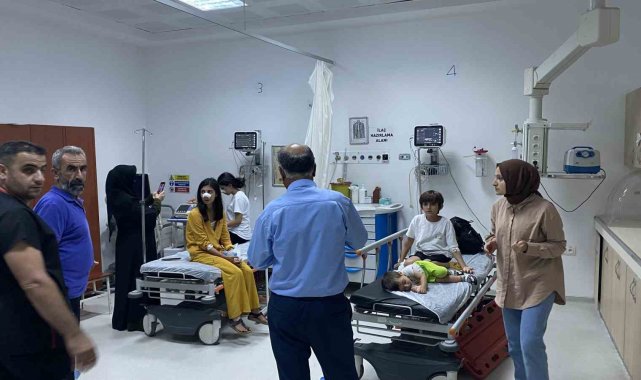 Diyarbakır'da otobüs kavşağa daldı: 20 yaralı
