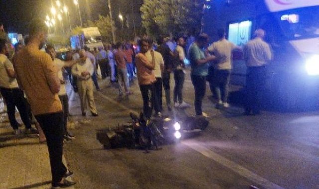 Diyarbakır'da otomobilin çarptığı motosiklet sürücüsü ağır yaralandı