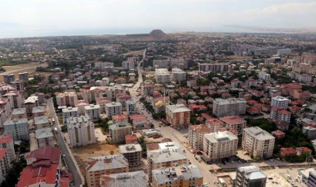 Doç. Dr. Kardaş: Van'da petrol bulunması, kente her anlamda olumlu yansır