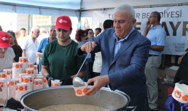 Efeler'den 8 bin kişilik aşure hayrı