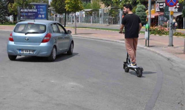 Elektrikli scooterlar geçtiğimiz yıl bin 840 adet kazaya karıştı