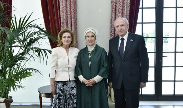 Emine Erdoğan, eylülde görev süresi dolacak büyükelçi ve eşleriyle bir araya geldi