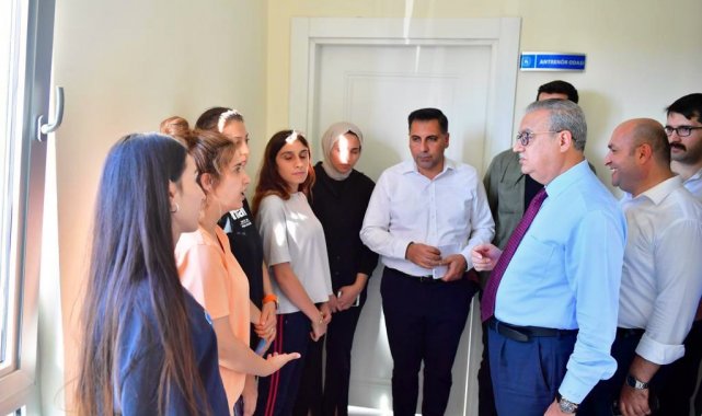 Ergani'de yarı olimpik yüzme havuzu tamamlandı
