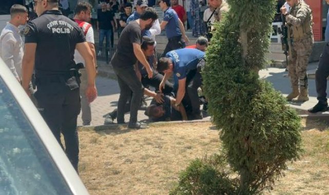 Esenyurt saldırgalarının sevk edildiği Büyükçekmece Adliyesi önünde hareketlilik -1