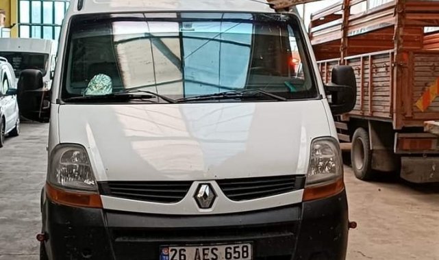 Eskişehir Yaş Sebze ve Meyve Hali'ndeki ilginç kaza ucuz atlatıldı