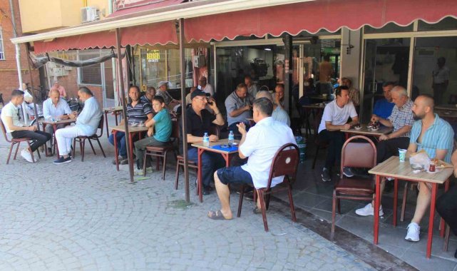 Eskişehir'de kıraathane sohbetleri kültürü hâlâ yaşatılıyor