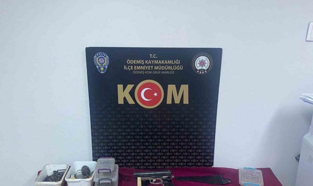 Evini silah atölyesine çeviren şüpheli kıskıvrak yakalandı