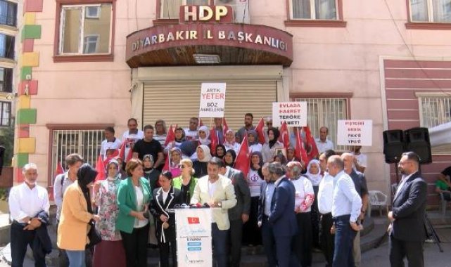 Evlat nöbetindeki çadırda, 'Diyarbakır Annelerin Terörle Mücadelesi 5. Yılında' paneli