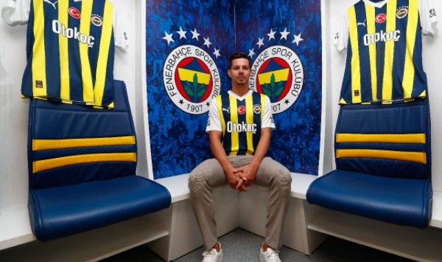 Fenerbahçe, Miha Zajc ile 3 yıllık yeni sözleşme imzaladı