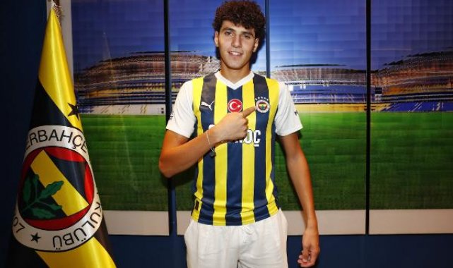 Fenerbahçe, Omar Fayed'i 4 yıllığına kadrosuna kattı