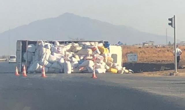 Gaziantep'te kamyon ile otomobil çarpıştı: 5 yaralı