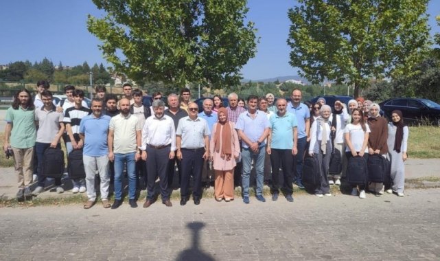 Gediz'de YKS'de başarılı olan öğrenciler ödüllendirildi
