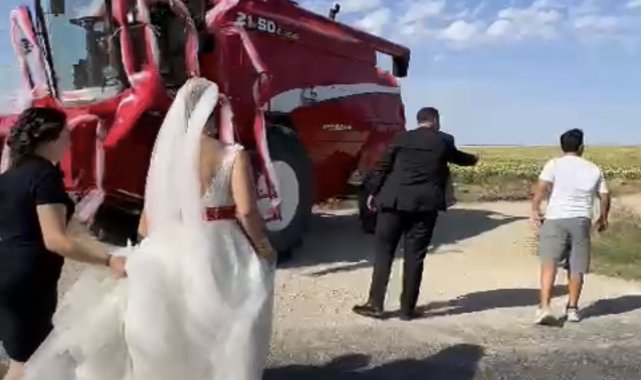 Genç çiftçi, düğününde biçerdöveri gelin arabası yaptı