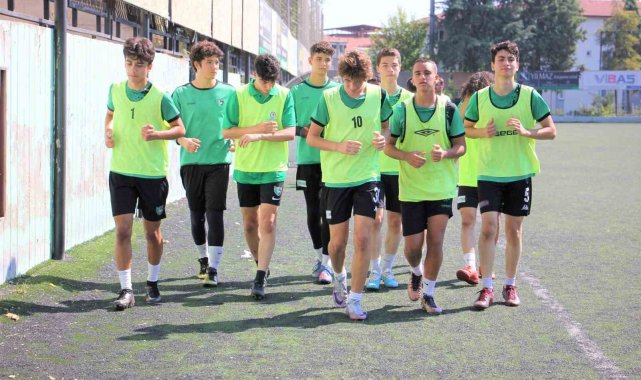 Genç horozlar yeni sezona iddialı hazırlanıyor