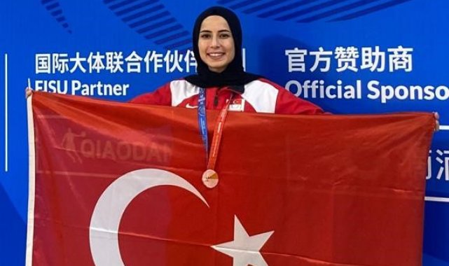 Hayriye Türksoy Hançer madalyayla döndü