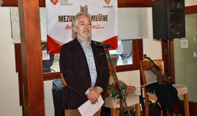 İskender Pala'dan tercih yapacak öğrencilere: Edebiyat yeni bir dünya kurmak içindir
