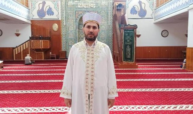 İskenderun'da az hasarlı camiler ibadete açıldı