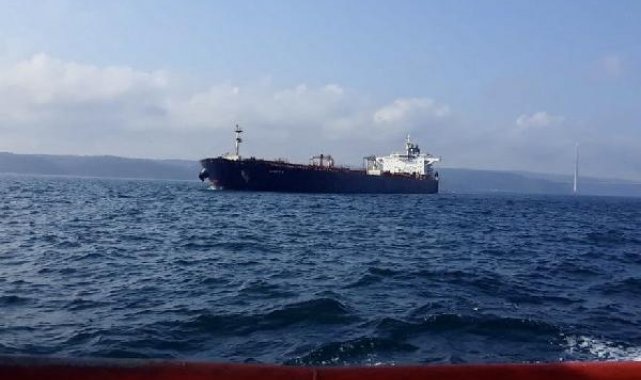 İstanbul Boğazı, tanker arızasının giderilmesinin ardından gemi trafiğine açıldı