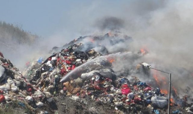 İzmit'te çöp döküm sahasında yangın