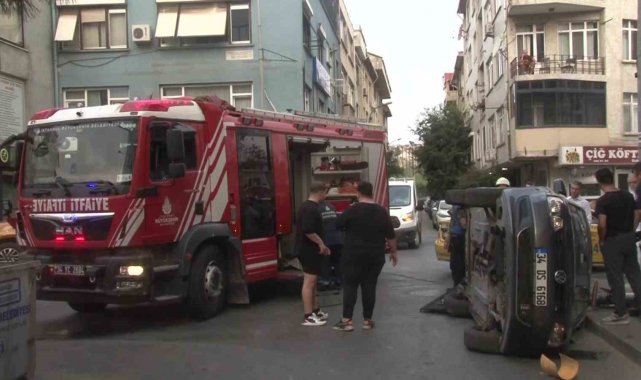 Kadıköy'de iki araç böyle çarpıştı: 1 yaralı