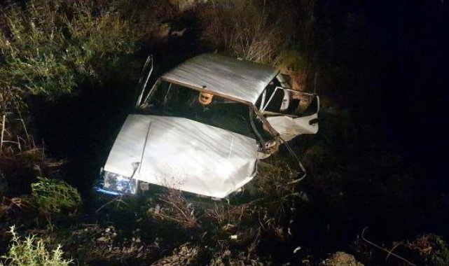 Karşı şeride geçen otomobil, 2 araca çarptı; 2 ölü, 7 yaralı