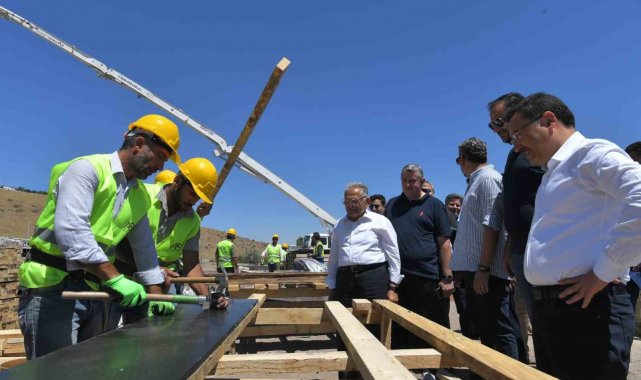 Kayseri Yeşiklay Uyuşturucuyla Mücadele Rehabilitasyon Merkezi'nin Temelini atıyor
