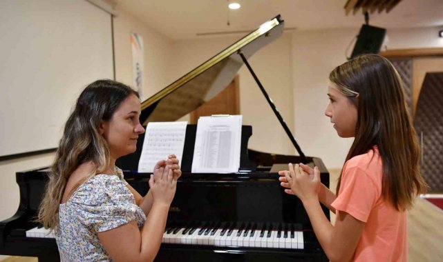 Konyaaltı Oda Orkestrası, müzisyenlerini arıyor