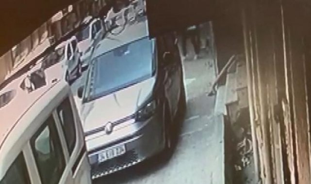 Küçükçekmece'de boşanmak isteyen eşini başından vurdu
