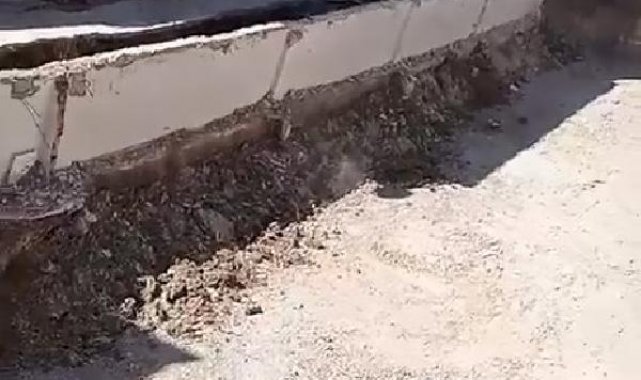Küçükçekmece'de istinat duvarı çöktü