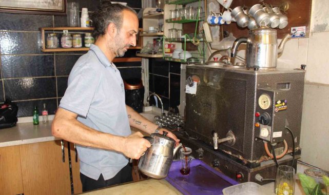 Kültür merkezi gibi çay ocağı