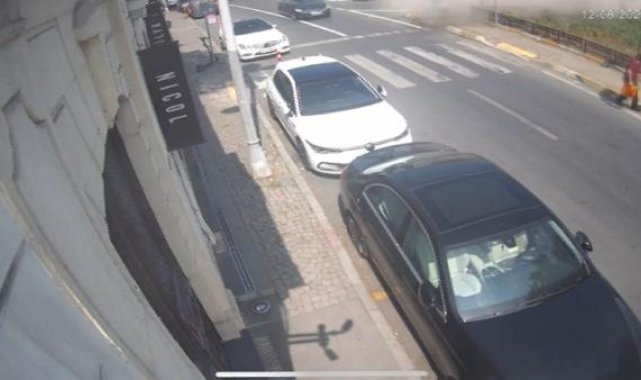 Kuruçeşme'de restorasyon çalışmalarında 4 katlı binanın çöktüğü anlar kamerada: 1 ölü, 1 yaralı