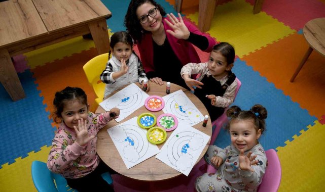 Kuşadası Belediyesi'nin eğitim yatırımları ilgi görüyor