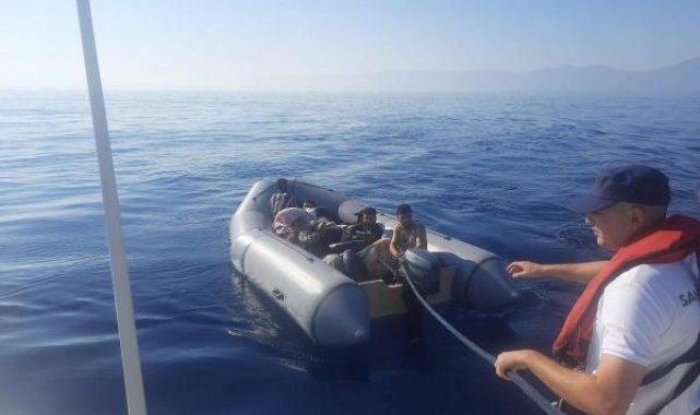 Kuşadası'nda lastik botta 11 kaçak göçmen yakalandı