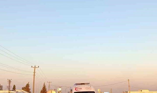 Mardin'de otomobil taş bariyerlere çarptı: 4 yaralı