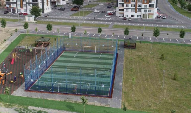 Melikgazi'den gençleri sevindiren hizmet: 4 mahalleye futbol sahası yapılacak