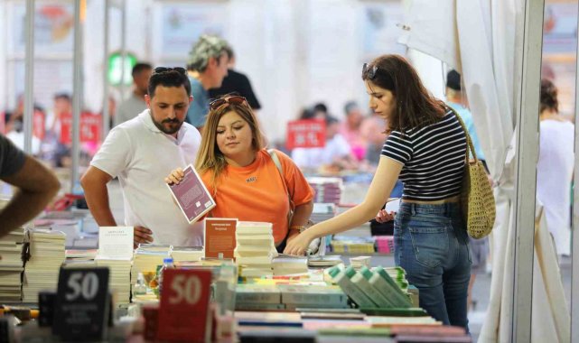 Mudanya 5. Kitap Fuarı 'Cumhuriyet ve Demokrasi' temasıyla başladı