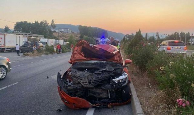 Muğla'da otomobilin çarptığı motosikletteki 2 kişi öldü, 2 yaralı