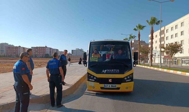 Nusaybin'de zabıta toplu taşıma araçlarını denetledi