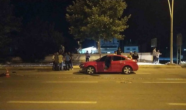Otomobil ve elektrikli motosiklet çarpıştı: 1 ölü