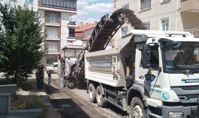 Pursaklar Belediyesi yolları yeniliyor