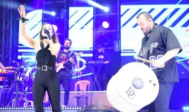 Sanatçılar Derya Uluğ ve Arif Şahin'e Sorgun'da yoğun ilgi