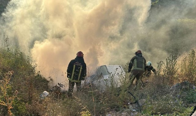 Şarampole uçan minibüs alev alev yandı: 2 yaralı