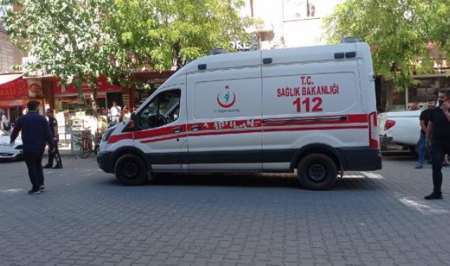 Siirt'te iki grup arasında sopa ve bıçaklı borç- alacak kavgası: 1 yaralı