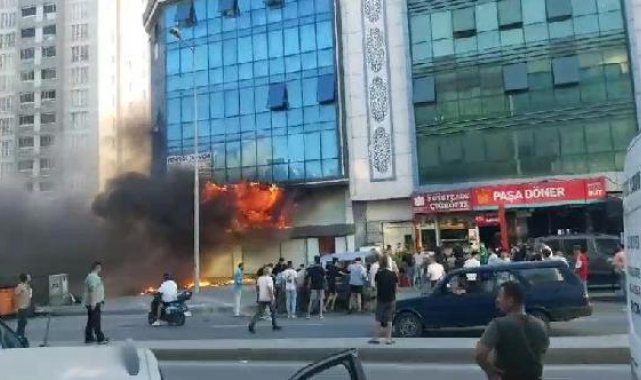 Sultangazi'de 5 katlı iş merkezi'nde yangın-1