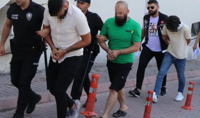 Takip sırasında kaza yapan otomobildeki 25 milyon TL'lik uyuşturucuya 1 tutuklama