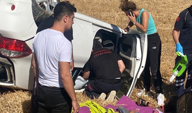 Takla atan otomobil tarlaya devrildi: 4 yaralı