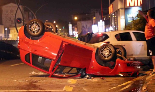 Takla atan otomobili bırakıp kaçtı