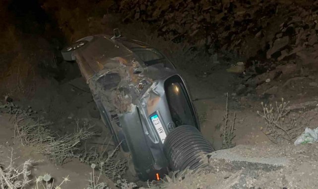 Tekerleği kopan araç şarampole yuvarlandı: 6 yaralı