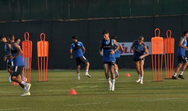Trabzonspor'da yeni transfer Fountas takımla çalıştı