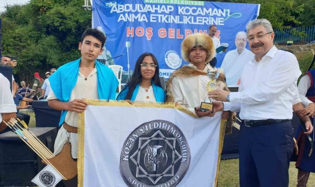 Türk okçular sıcaklara aldırmadı, hedefi 12'den vurdu, kupayı aldı